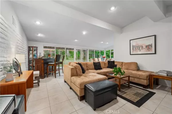 Sherman Oaks, CA 91403,3624 Loadstone Drive