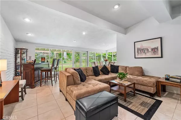 Sherman Oaks, CA 91403,3624 Loadstone Drive