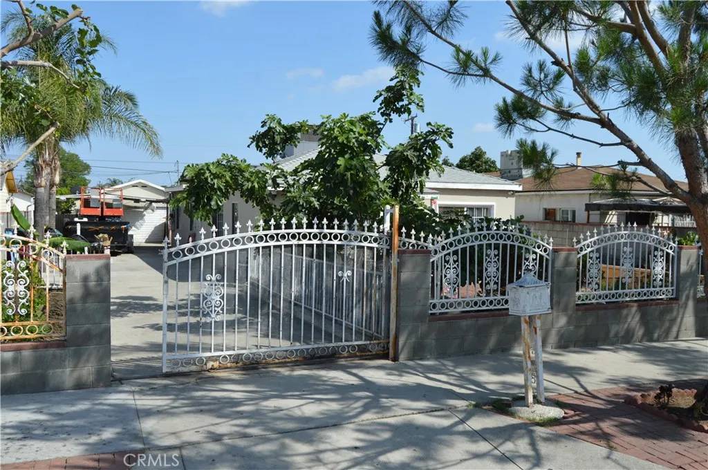 13104 Hoyt Street, Pacoima, CA 91331