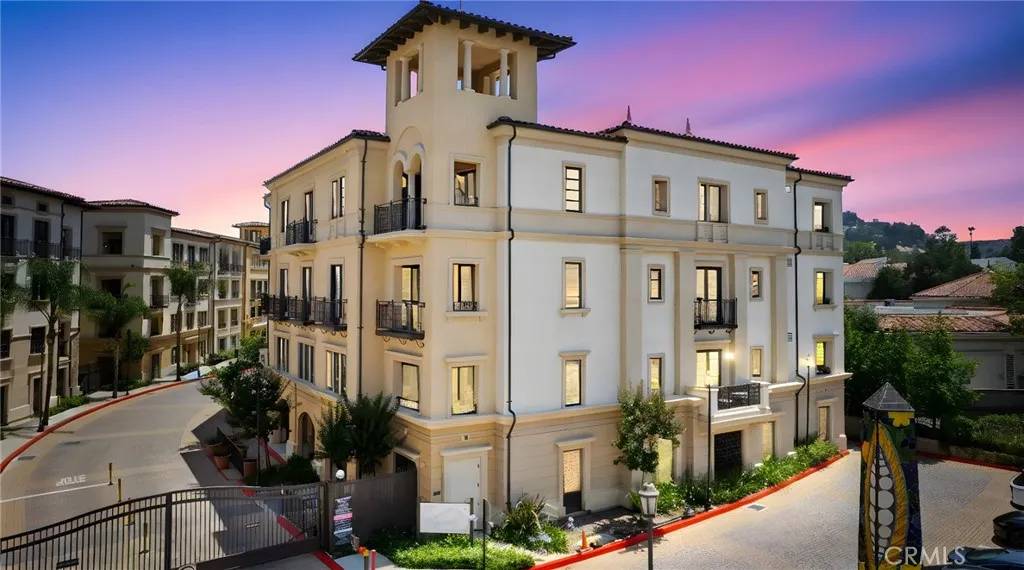 23500 Park Sorrento #H32, Calabasas, CA 91302