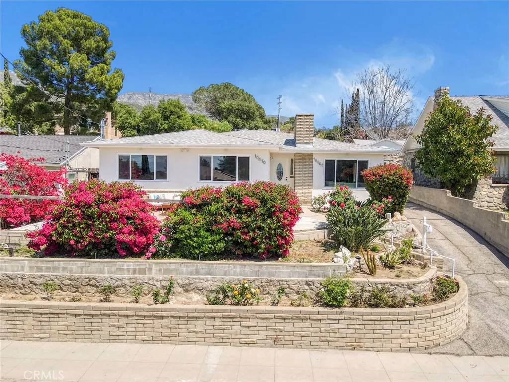 10410 Mountair Avenue, Tujunga, CA 91042