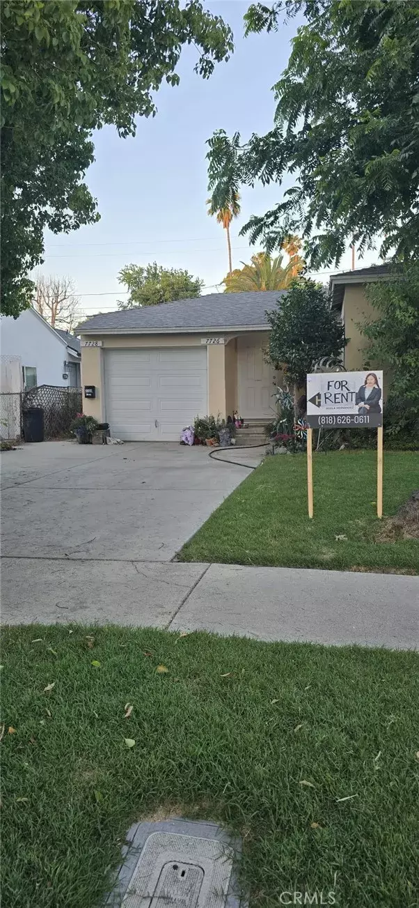 Reseda, CA 91335,7728 Chimineas Avenue