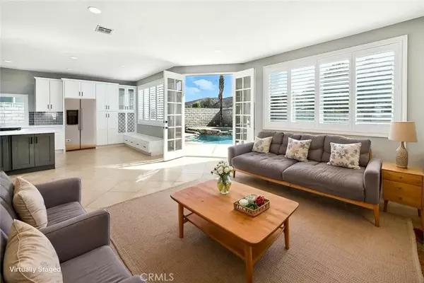 Saugus, CA 91390,28914 Raintree Lane