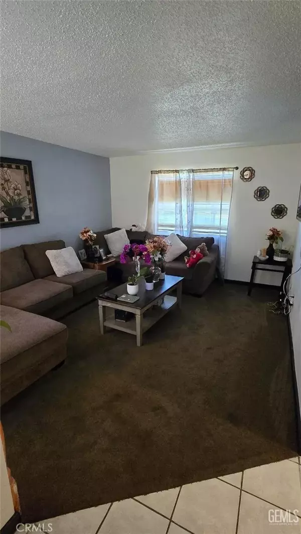 Bakersfield, CA 93309,6021 Almendra Avenue #C