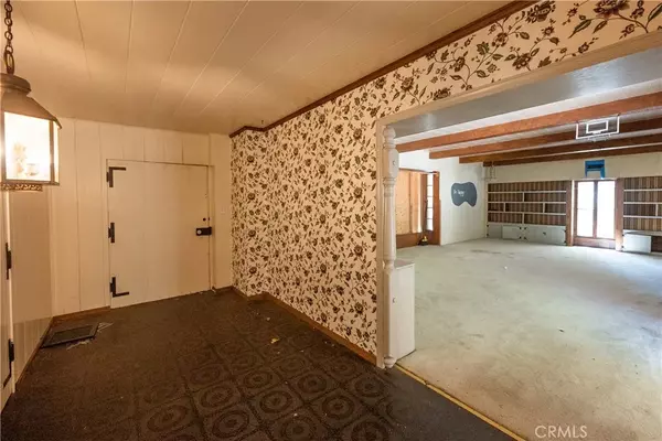 Northridge, CA 91324,8449 Melvin Avenue