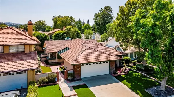 Valencia, CA 91355,26053 Manzano Court