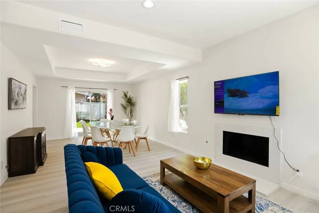 Reseda, CA 91335,7902 Tampa