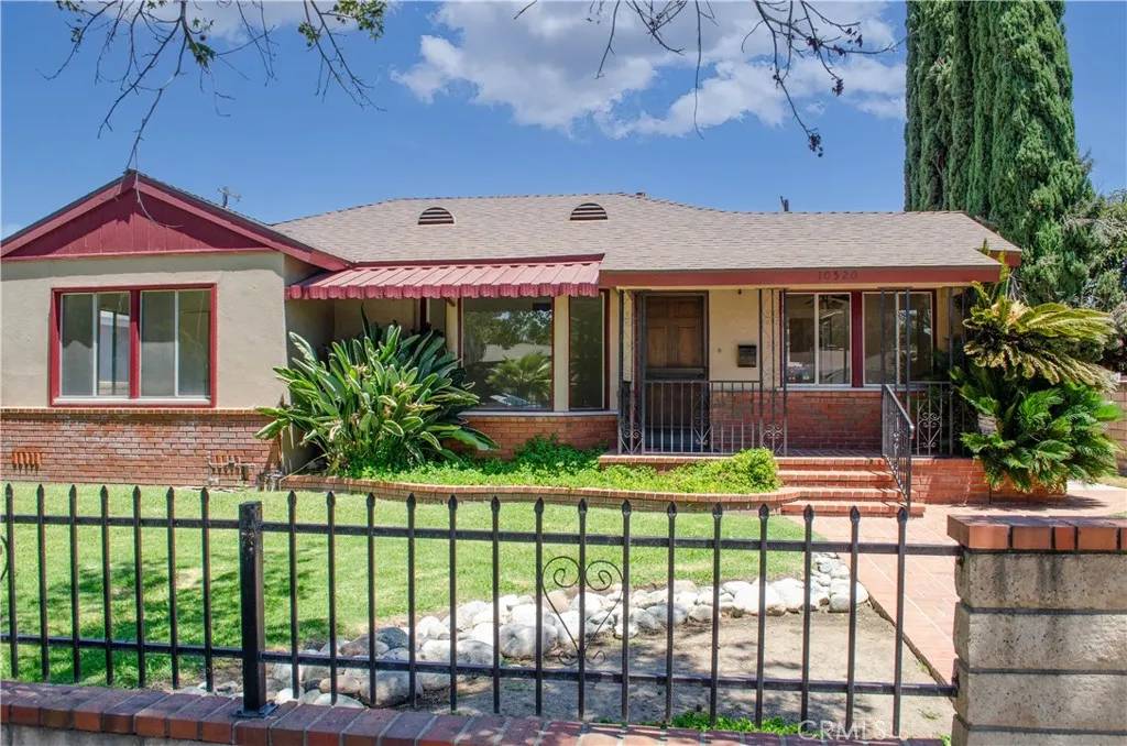 Granada Hills, CA 91344,10520 Haskell Avenue