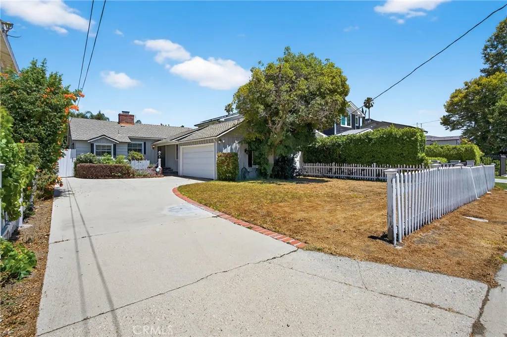 15747 Addison Street, Encino, CA 91436