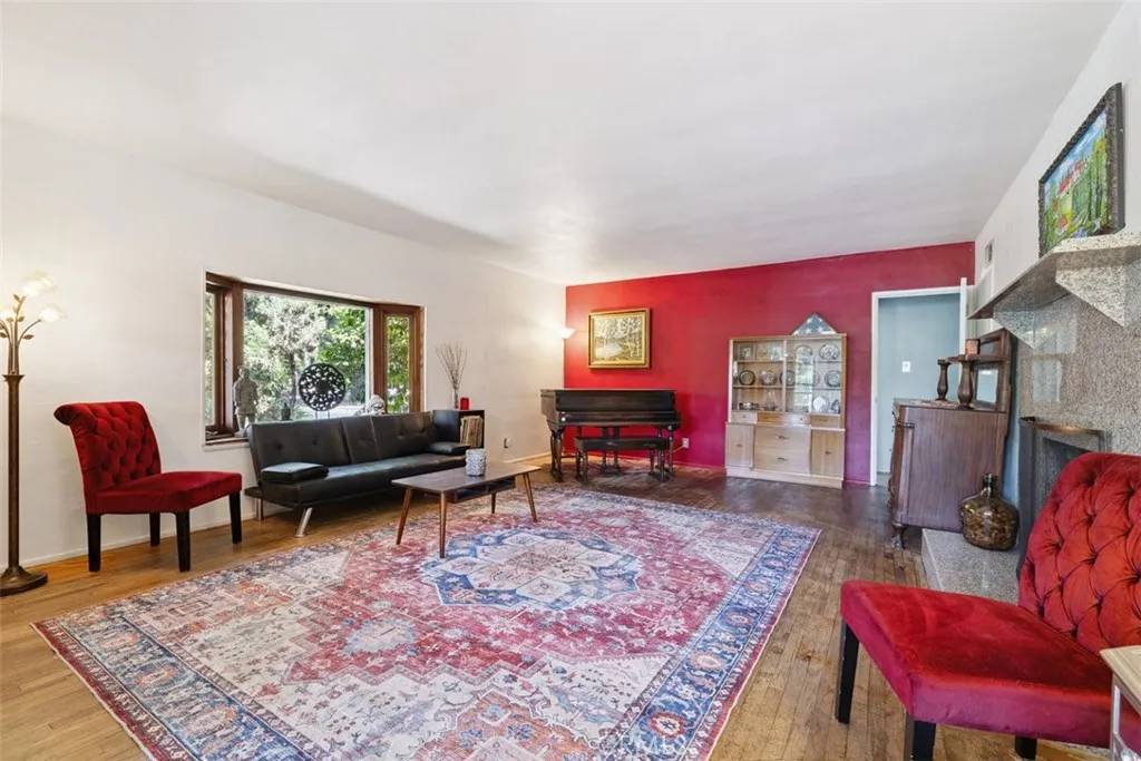 Woodland Hills, CA 91367,5800 Winnetka Avenue