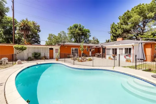 5800 Winnetka Avenue, Woodland Hills, CA 91367