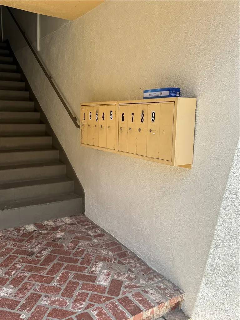 North Hollywood, CA 91601,5255 Satsuma Avenue #8