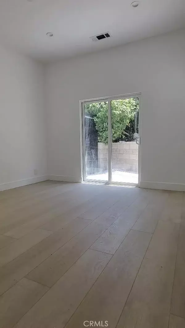 Woodland Hills, CA 91364,4602 Poe Avenue