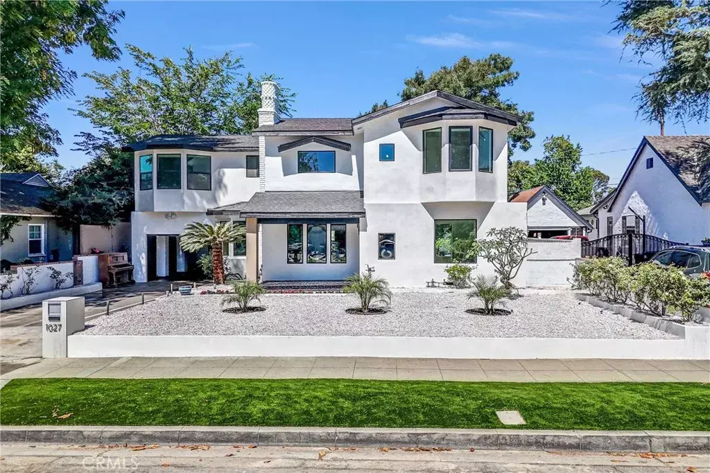 Burbank, CA 91506,1027 N Lamer Street