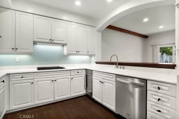 Malibu, CA 90265,6435 Zumirez Drive #2