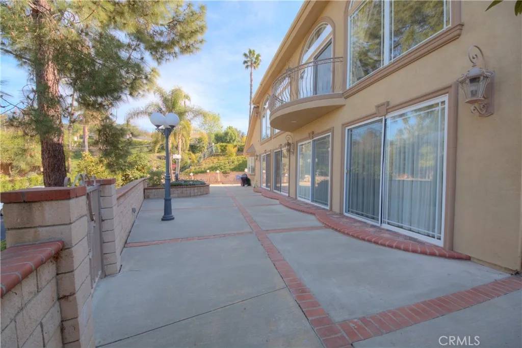 Encino, CA 91316,4301 Alonzo Avenue