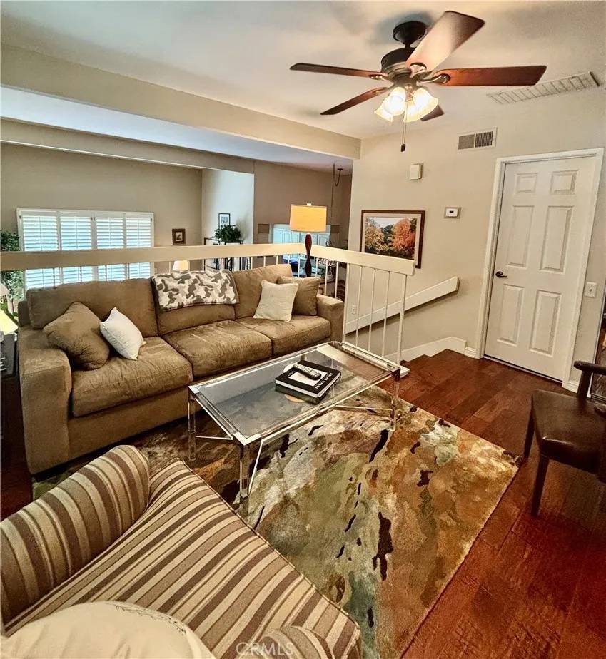Woodland Hills, CA 91367,6225 Shoup Avenue #111