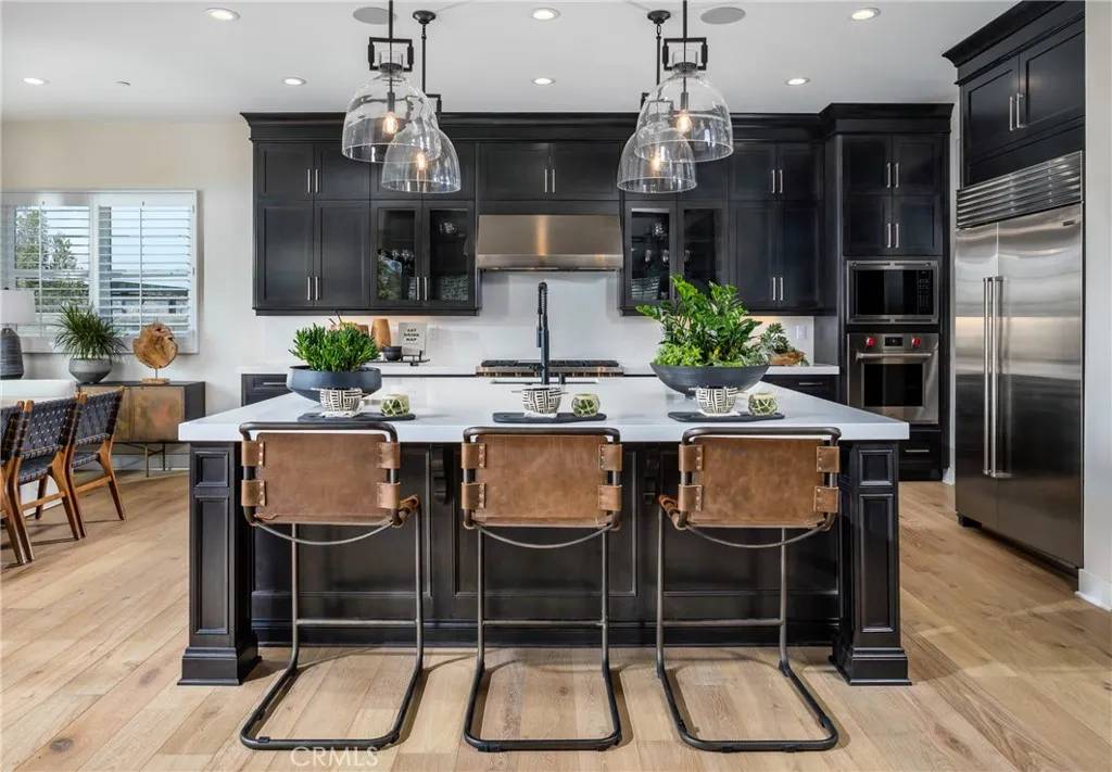 Valencia, CA 91381,27534 Elderberry Drive