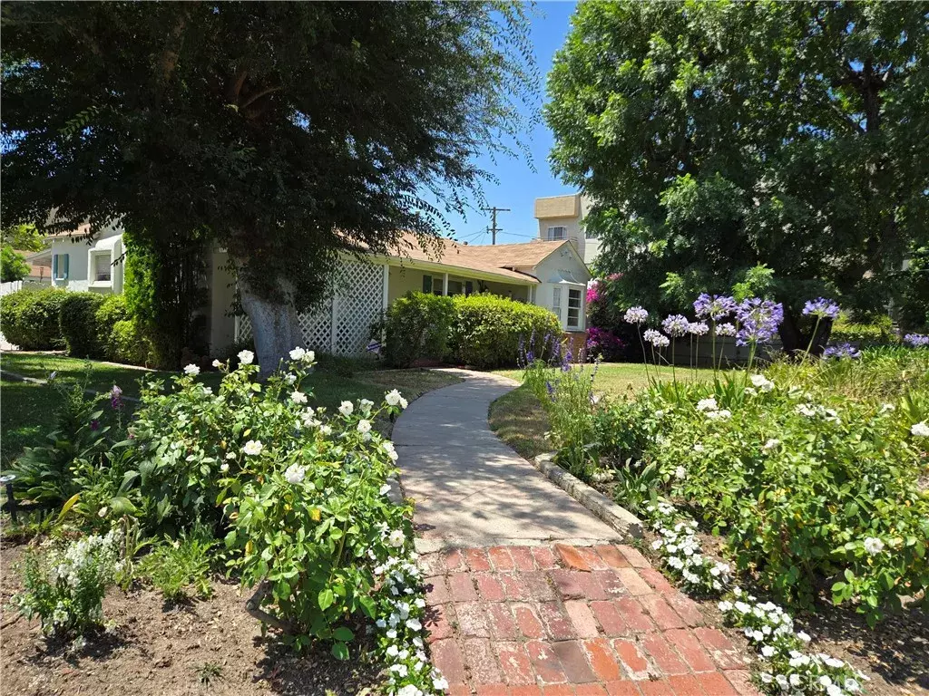 Studio City, CA 91604,11636 Valley Spring Lane