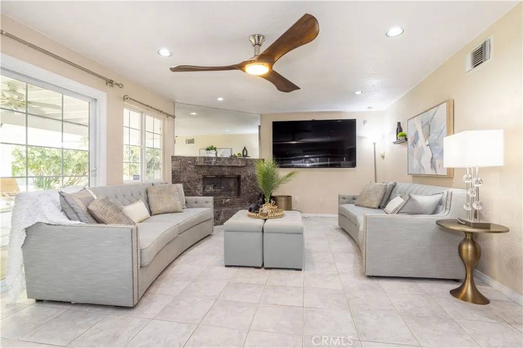 Granada Hills, CA 91344,12142 Gerald Avenue