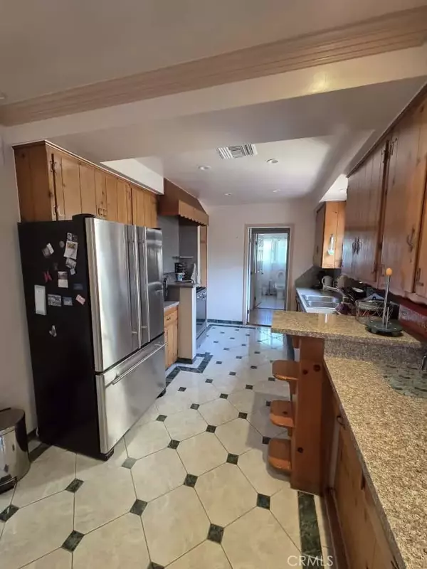 Sherman Oaks, CA 91411,5452 Halbrent Avenue