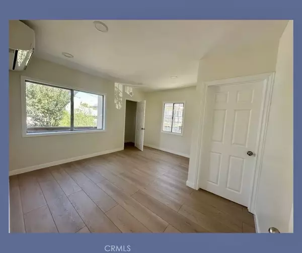 Los Angeles, CA 90027,4628 Kingswell Avenue