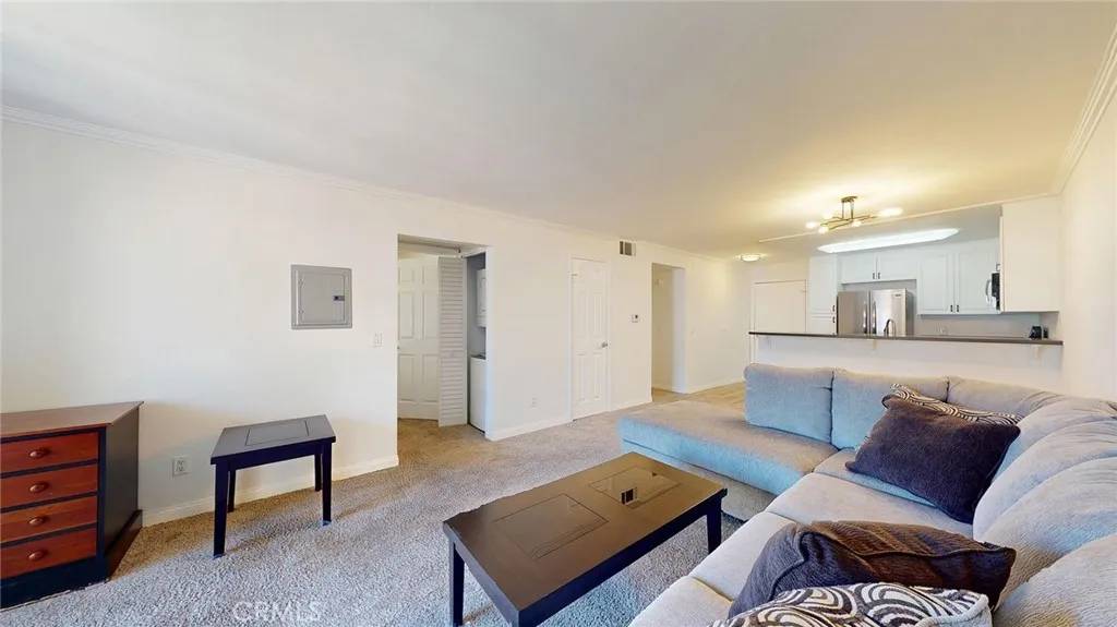 Woodland Hills, CA 91367,5550 Owensmouth Avenue #217