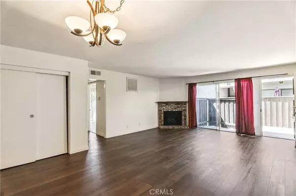 Canoga Park, CA 91304,8544 Independence Avenue #102