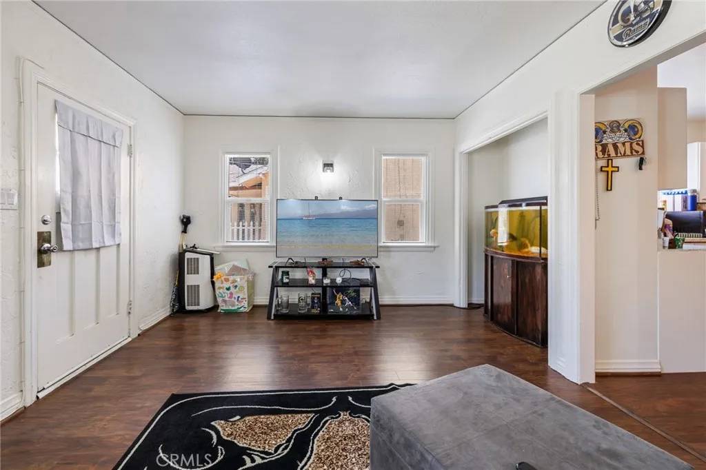 Santa Paula, CA 93060,228 S 4th Street