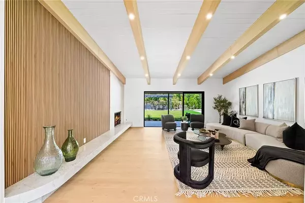 Tarzana, CA 91356,18839 La Amistad Place