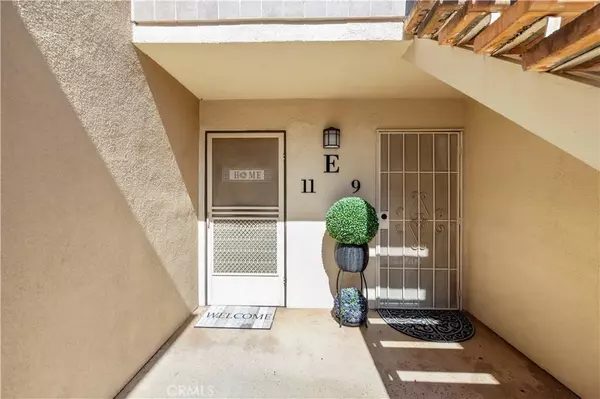 Valencia, CA 91355,25735 Hogan Drive #E11