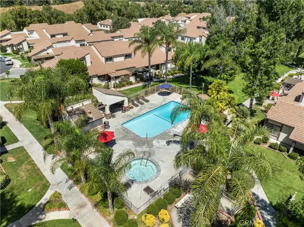 Valencia, CA 91355,25735 Hogan Drive #E11