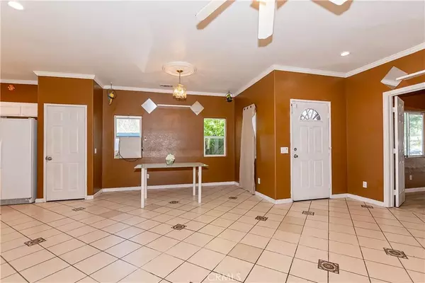 Lancaster, CA 93535,43963 Glenraven Road