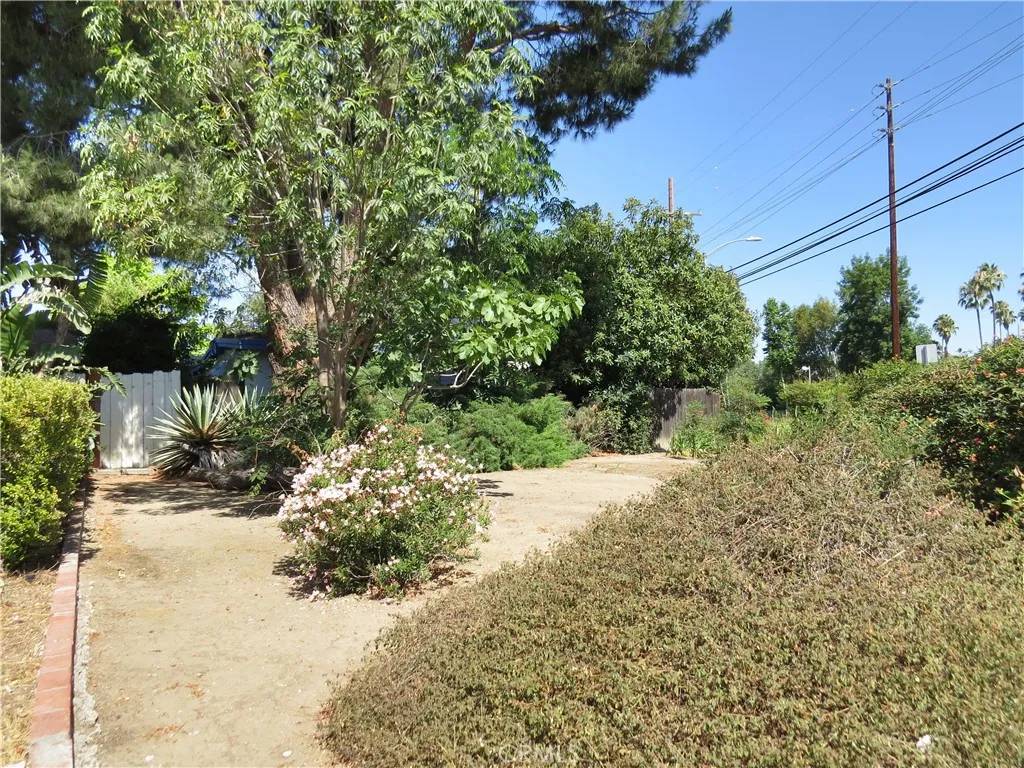6249 Corbin Avenue, Tarzana, CA 91356