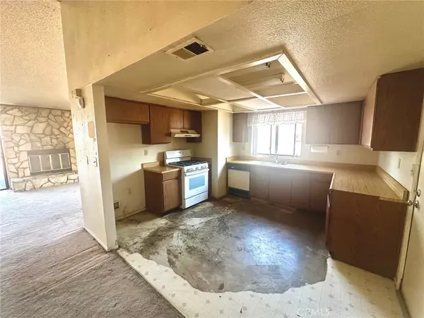 Tehachapi, CA 93561,30001 Caddy Lane