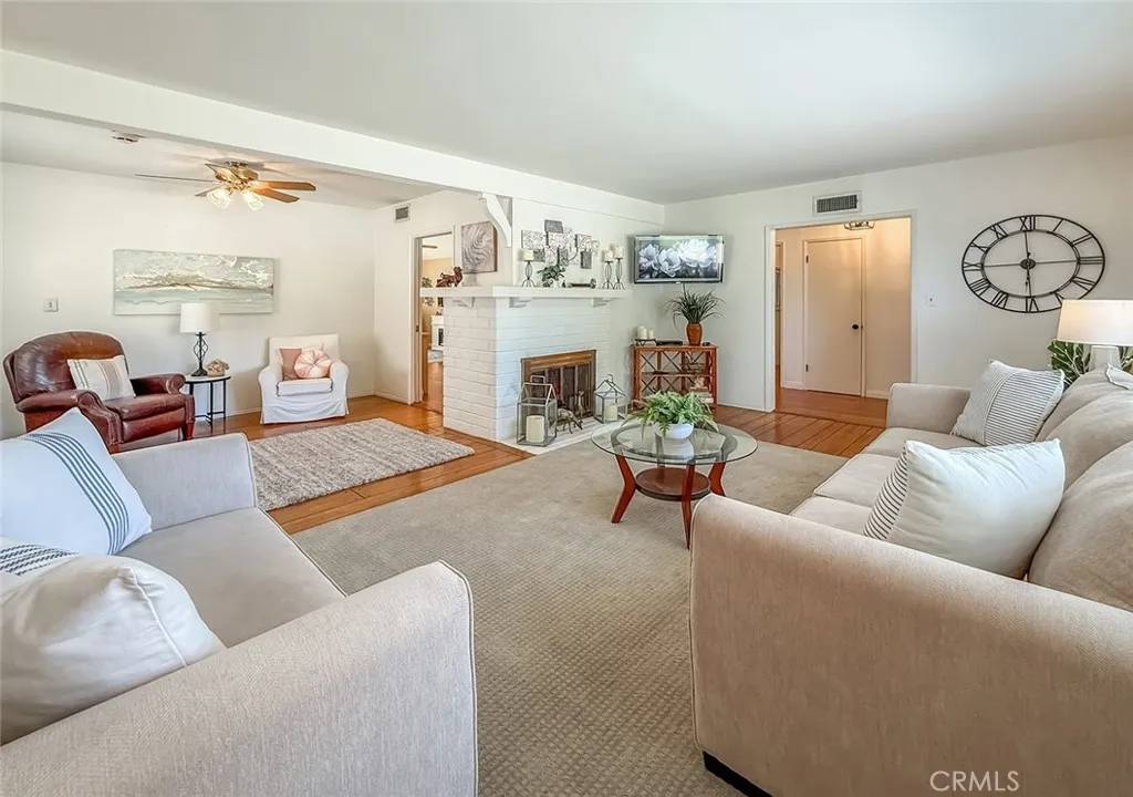 Granada Hills, CA 91344,10424 Gloria Avenue