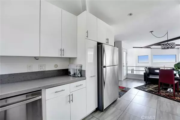 West Hills, CA 91304,8742 Azul Drive