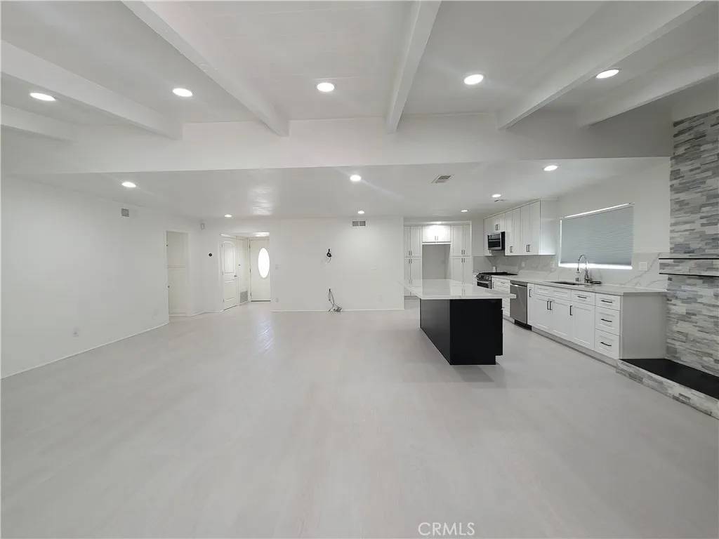 Sylmar, CA 91342,14935 Nora Place