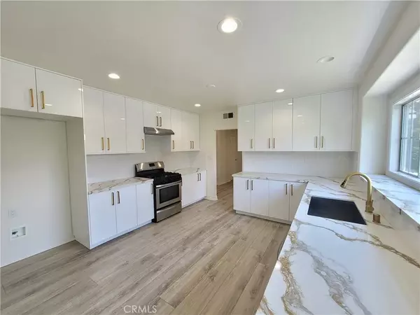 Sherwood Forest, CA 91325,18001 Osborne Street #1