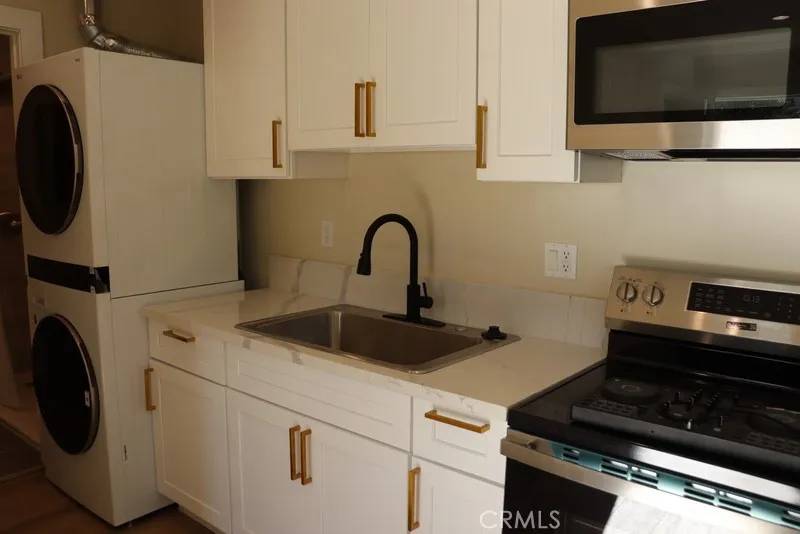 8851 DORRINGTON Avenue, Pacoima, CA 91331