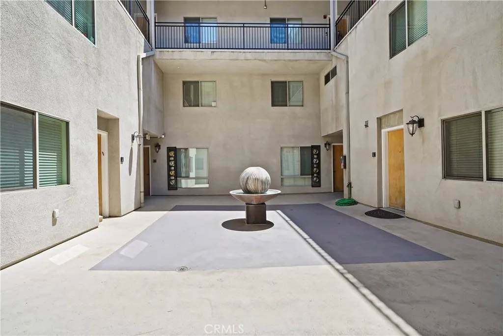 North Hollywood, CA 91601,11312 Huston Street #6