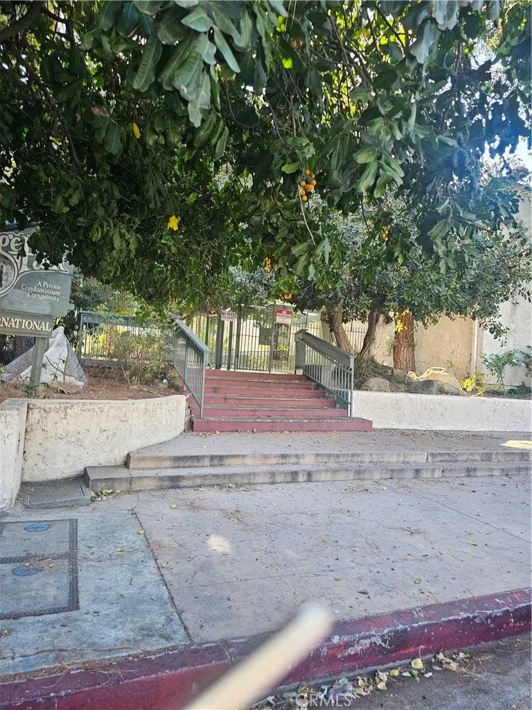 8601 International Avenue #266, Canoga Park, CA 91304