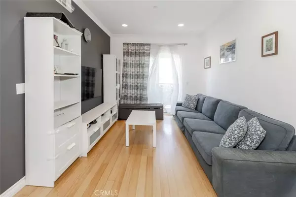 Burbank, CA 91501,626 E Orange Grove Avenue #204