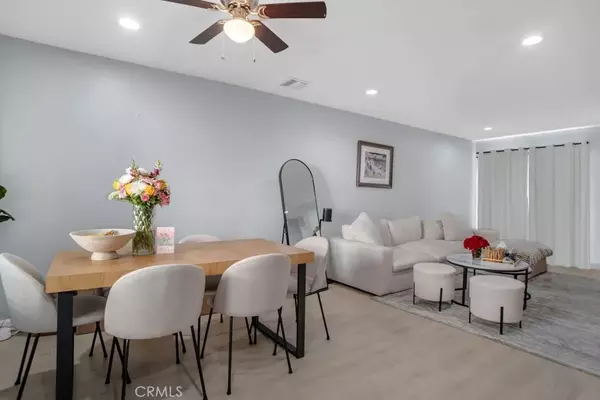 Sherman Oaks, CA 91423,14319 Addison Street #4