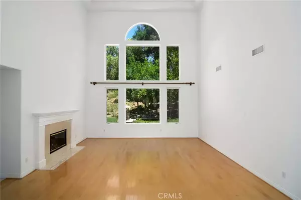 Calabasas, CA 91302,25339 Prado De Los Arboles