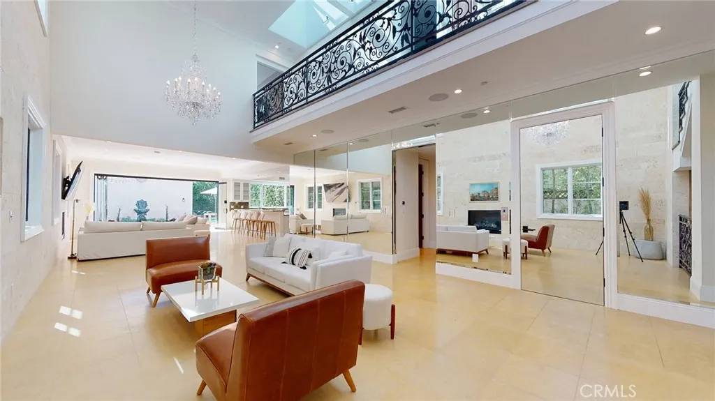 Santa Monica, CA 90403,944 24th Street