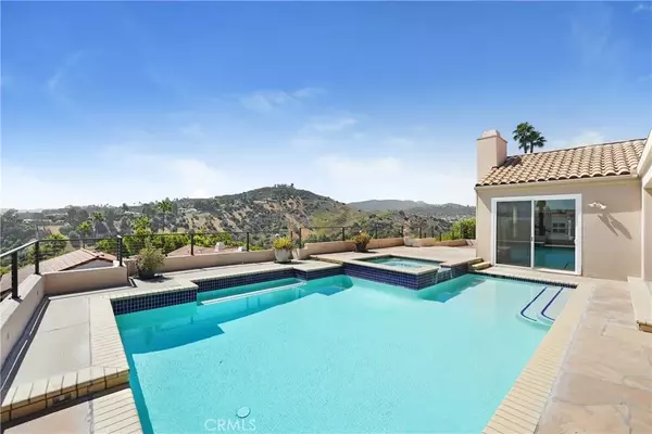 Calabasas, CA 91302,4570 Park Marbella