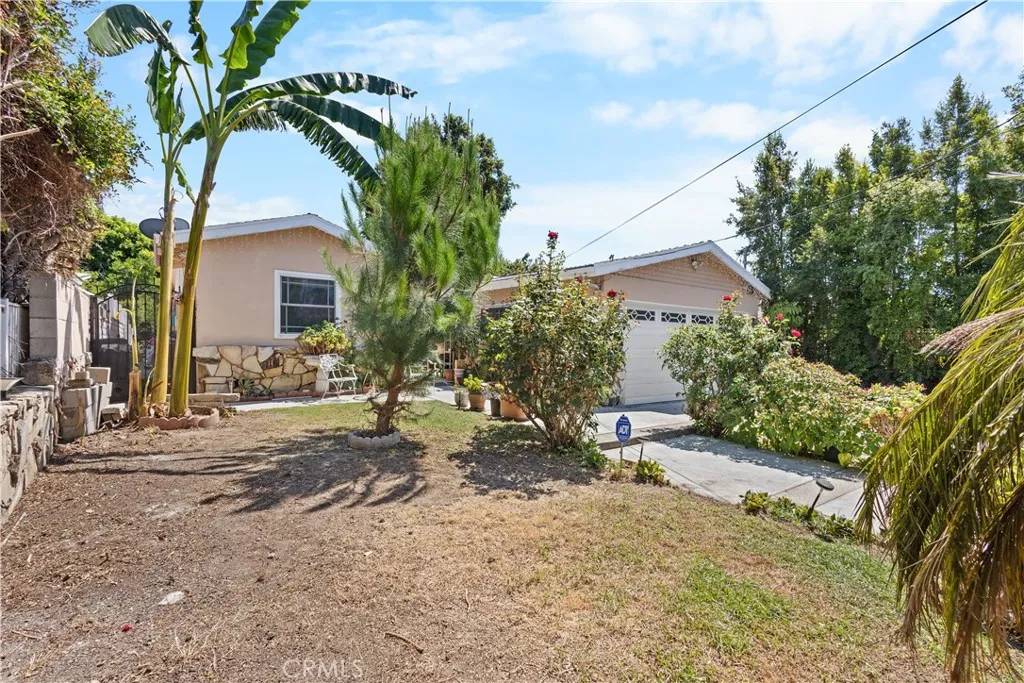 Van Nuys, CA 91406,15354 Leadwell Street