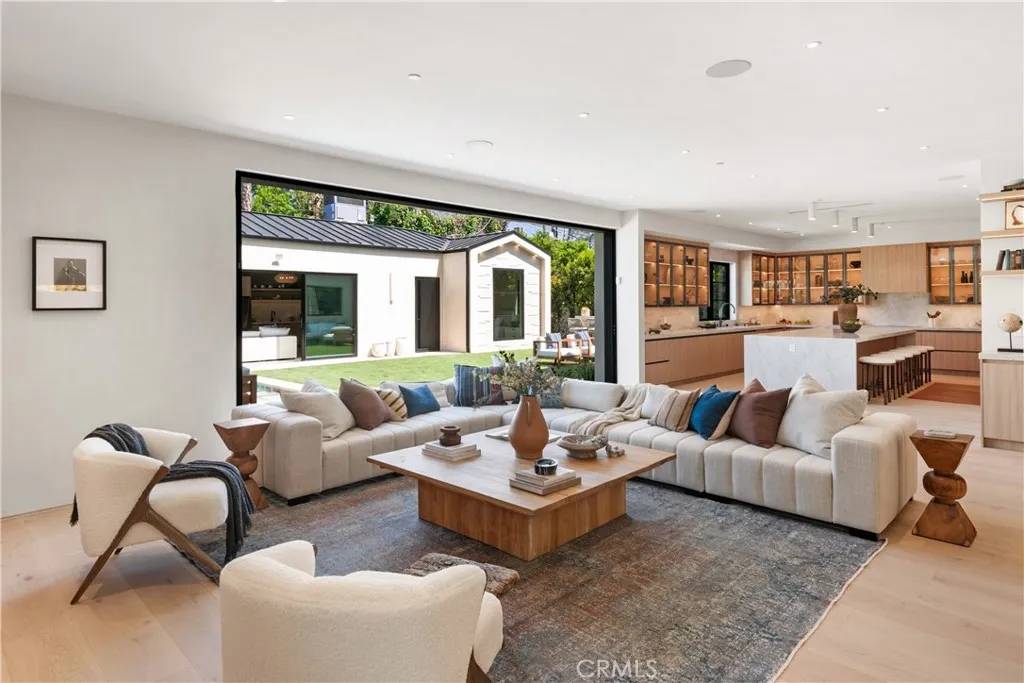 Studio City, CA 91604,4314 Teesdale Avenue