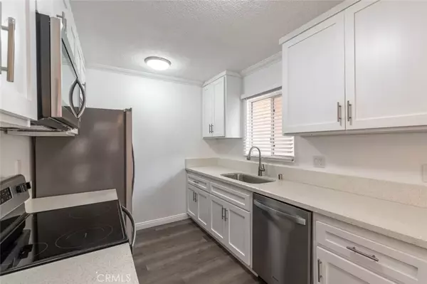 Reseda, CA 91335,6520 Shirley Avenue #3